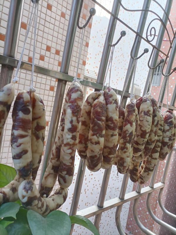 原來裝香腸是這麼的簡單易學