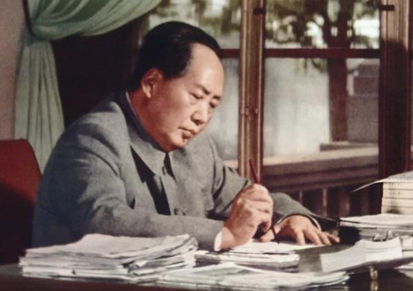 李銀橋離開中南海時，毛主席因不捨淚流滿面，主席為何非要調走他