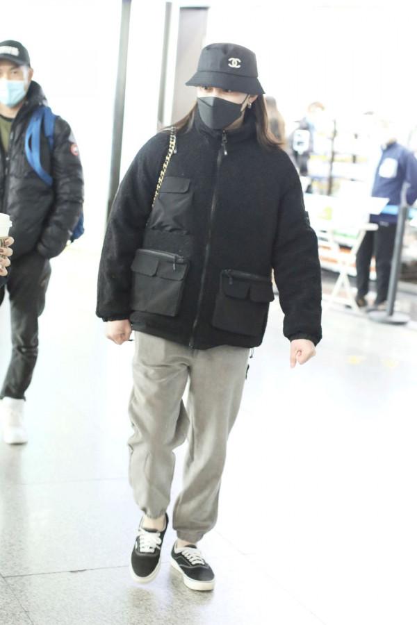 2021辣眼明星 &vert; 愛馬仕哭了，花多少錢才能讓吳宣儀不揹我們的包？