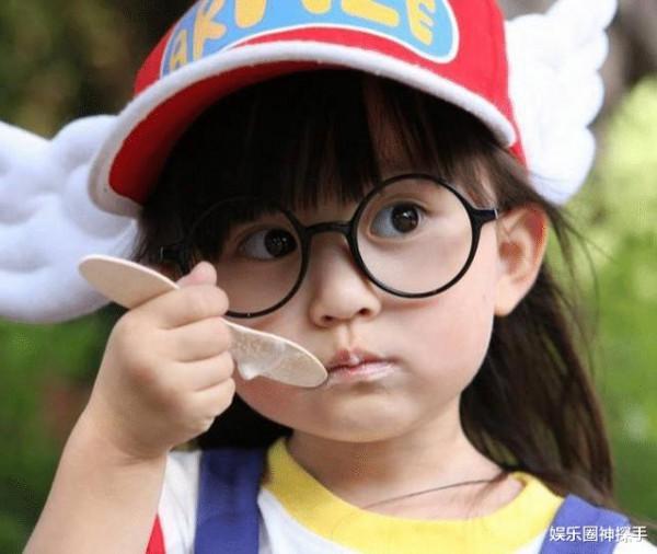 “小葡萄”長大了,14歲成長腿美女,模樣和小時候變化大 “小葡萄”長大了,14歲成長腿美女,模樣和小時候變化大