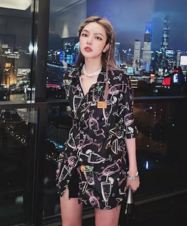 周揚青好會打扮,個子不高卻能穿出好比例,難怪能撩到富家公子哥 周揚青好會打扮,個子不高卻能穿出好比例,難怪能撩到富家公子哥