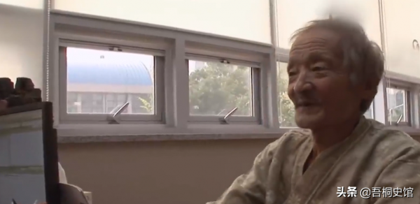 韓國40歲的奇葩兒子，一生啃老迫使75歲父親撿垃圾，一年撿150噸