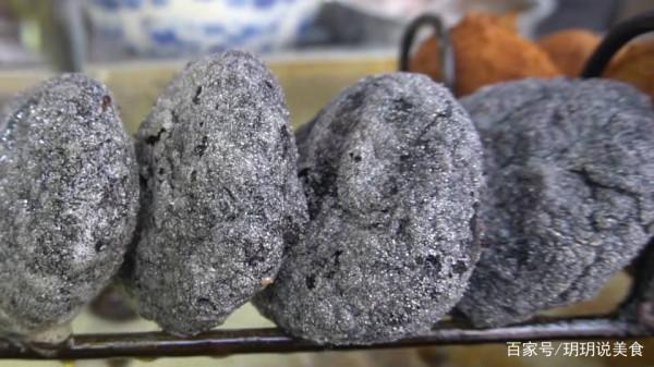 陝西夫妻賣特色小吃，3元一個皮薄餡多，日賣700個月收入好幾萬