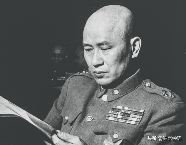 從抗戰爆發到國民黨退出大陸，國軍軍銜標誌都有哪些變化