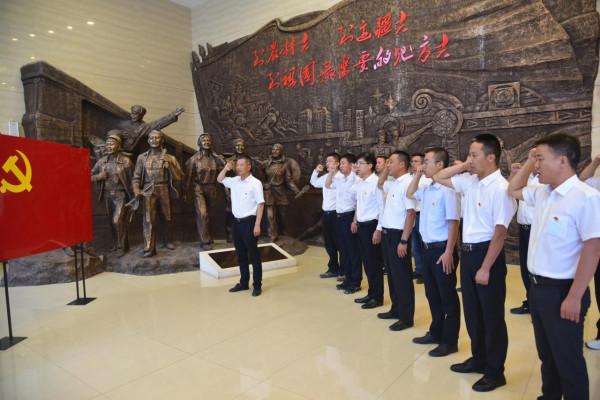 大漠戈壁舞“玉帶” 大漠戈壁舞“玉帶”