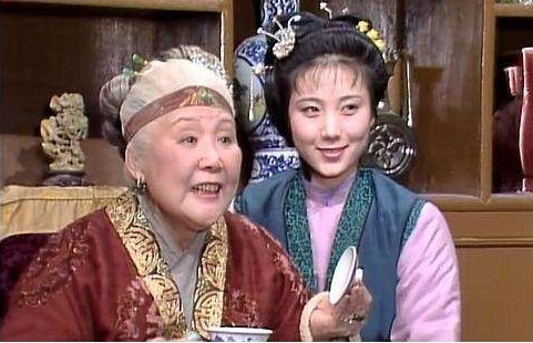 87紅樓：她是鴛鴦扮演者，為演紅樓辭職進組，試戲時還把頭髮剪掉