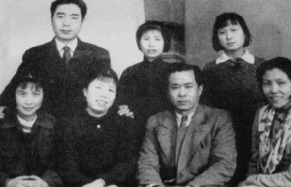 蔡暢與李富春相伴53年，遺憾未見丈夫最後一面，為事業做絕育手術