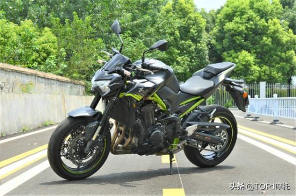 不只是價效比高 準公升級四缸街車 川崎Z900簡單試駕 不只是價效比高 準公升級四缸街車 川崎Z900簡單試駕