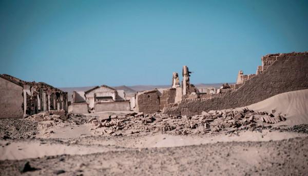 石油名城變“鬼城”,曾居住10萬人,現只剩斷瓦殘垣 石油名城變“鬼城”,曾居住10萬人,現只剩斷瓦殘垣