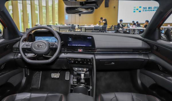 最暢銷的“韓系車”,第七代伊蘭特究竟有什麼“硬實力”? 最暢銷的“韓系車”,第七代伊蘭特究竟有什麼“硬實力”?