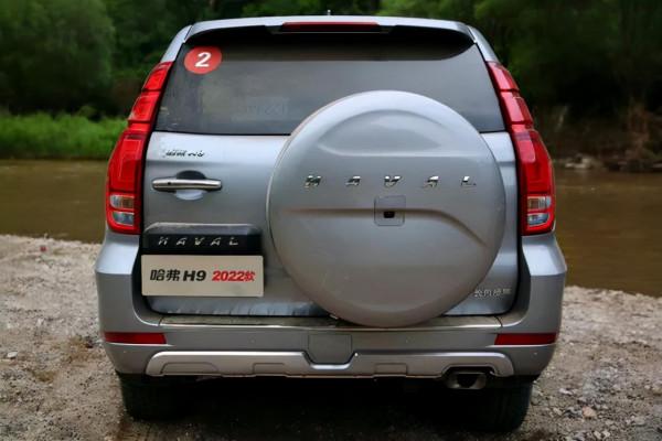 全國首例特斯拉退一賠三；蔚來ET7準備量產；小鵬新SUV諜照曝光；