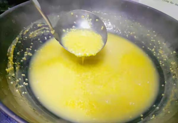 熬小米粥時，直接用水煮就錯啦，教你3個小訣竅，小米黏稠又好喝