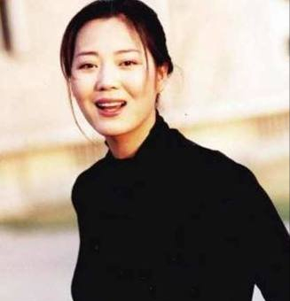 強行裝嫩的八位女明星，章子怡、周迅在列，扮相太過辣眼睛