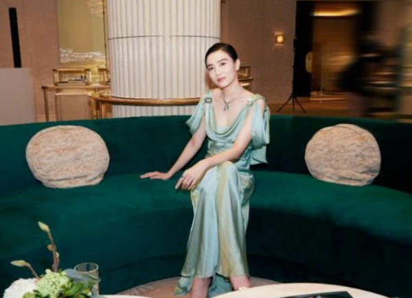 至今單身的8位大齡女星，最大57歲最小38歲，個個瀟灑又快樂