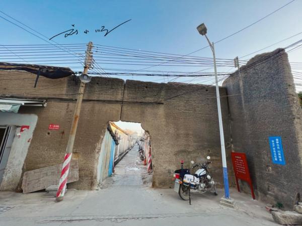 廣東潮安著名的古民居建築群，形制如故宮，還有很多當地人在生活