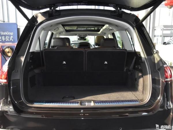 非常受關注的豪華大型SUV,車長超5.2米,比攬勝還豪華 非常受關注的豪華大型SUV,車長超5.2米,比攬勝還豪華