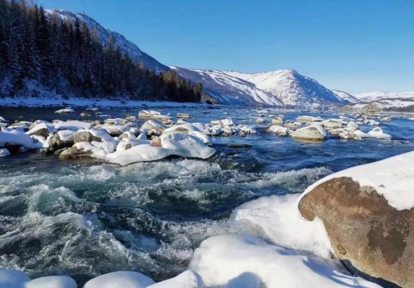 阿勒泰的冰雪風情