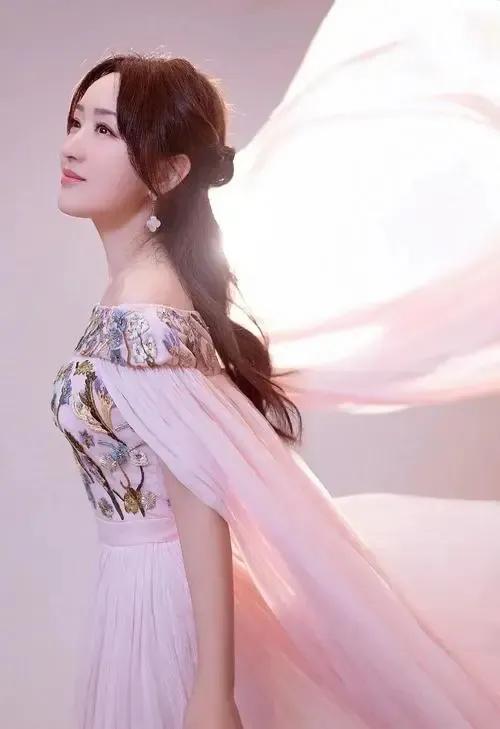 楊鈺瑩圖集：讓我輕輕的告訴你，楊鈺瑩年輕時候有多美？