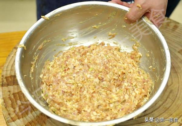 大年三十，飯桌上必備的4道特色菜，簡單好做，端上桌倍有面