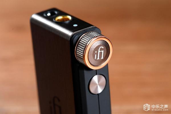 iFi GO blu：最迷你藍芽解碼耳放之一，有線、無線高音質享樂