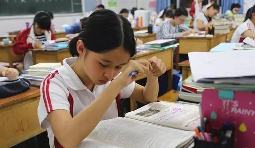 語文138數學150英語79理綜296，他用事實證明：偏科也能上名校？