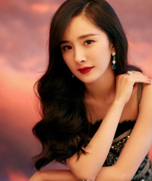 已有家庭還不自律?這8位已婚明星,真是一個比一個沒分寸 已有家庭還不自律?這8位已婚明星,真是一個比一個沒分寸