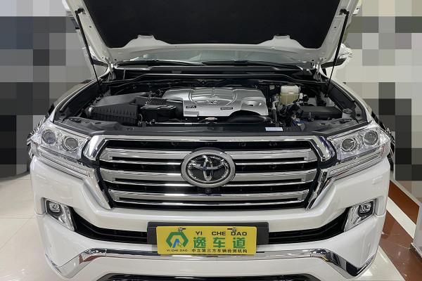 兩萬公里的酷路澤全車原版你信嗎？車商：隨便看，有補漆車送給你