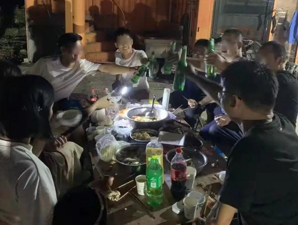 小夥花五六萬買裝備！最近不少年輕人入坑，有人卻說再也不想去了