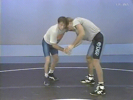 《自由摔跤》看圖學習