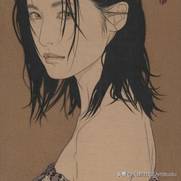 低調內斂的高階灰配色 舒適淡雅柔和 唯美的藝術畫作真好看