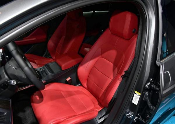 純電動捷豹I-PACE,4.8秒破百並不稀奇,關鍵是要63萬 純電動捷豹I-PACE,4.8秒破百並不稀奇,關鍵是要63萬