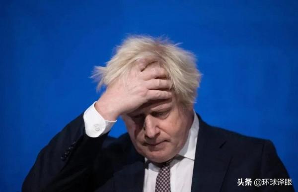 皮爾斯給約翰遜首相寫信，稱他簡直就是個“廢物”，趕緊辭職吧