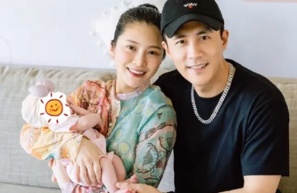 2021年官宣結婚的明星:40歲藝人成結婚主力軍,七對奉子成婚 2021年官宣結婚的明星:40歲藝人成結婚主力軍,七對奉子成婚