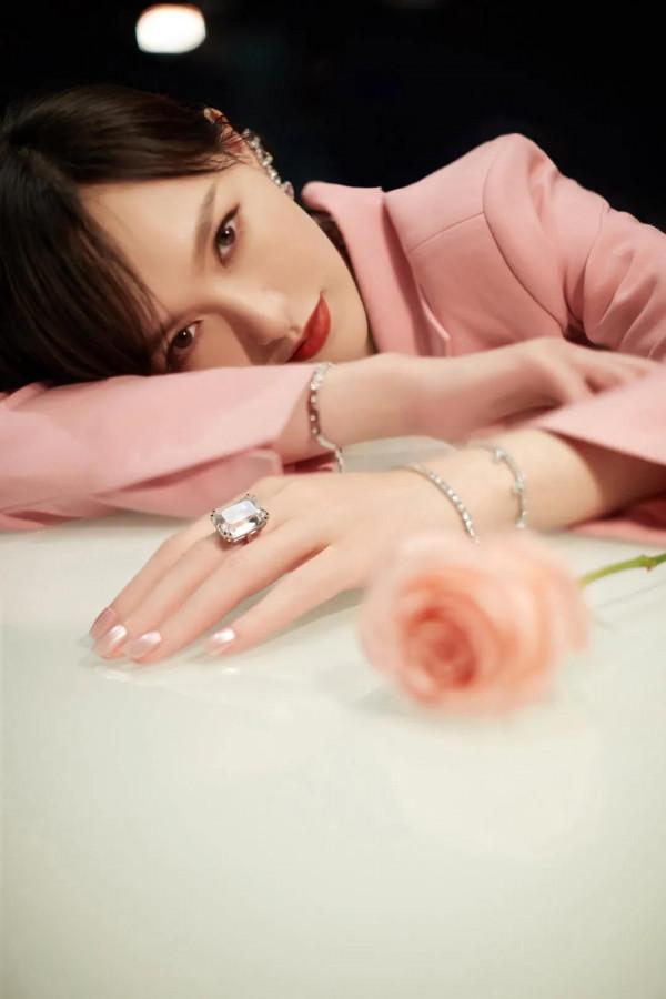 唐嫣，霸總駕到，魅力無限