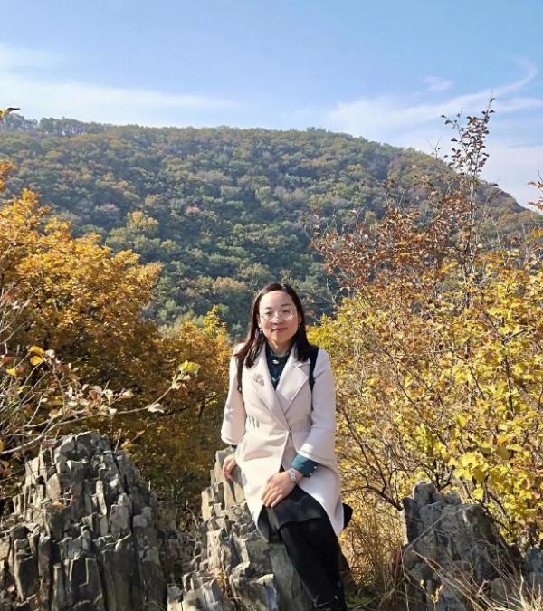 48歲凡爾賽媽媽火了，陪兒子考研，孩子沒考上，自己被成功錄取