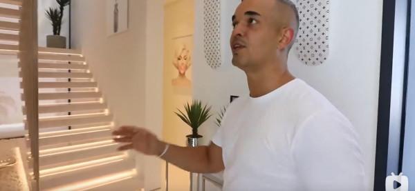 迪拜小哥甩賣7.7億豪宅 買就送勞斯萊斯和法拉利 迪拜小哥甩賣7.7億豪宅 買就送勞斯萊斯和法拉利