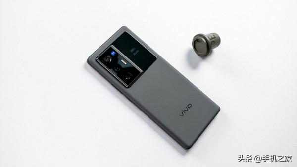 自拍/Vlog拍攝用這幾款手機 拍出更出色的你 自拍/Vlog拍攝用這幾款手機 拍出更出色的你