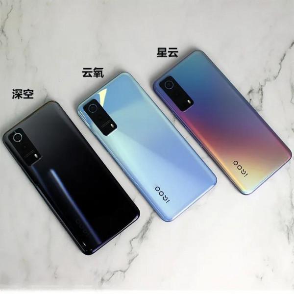 1500預算給孩子買手機，能上網課，打遊戲，不卡頓，關鍵是要好看