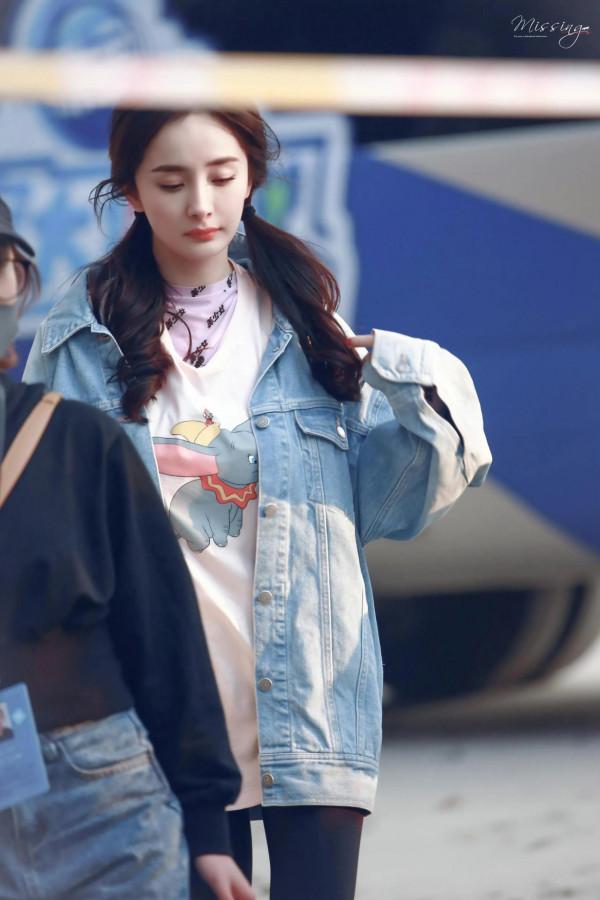 鄰家美少女楊冪出來炸街了 鄰家美少女楊冪出來炸街了