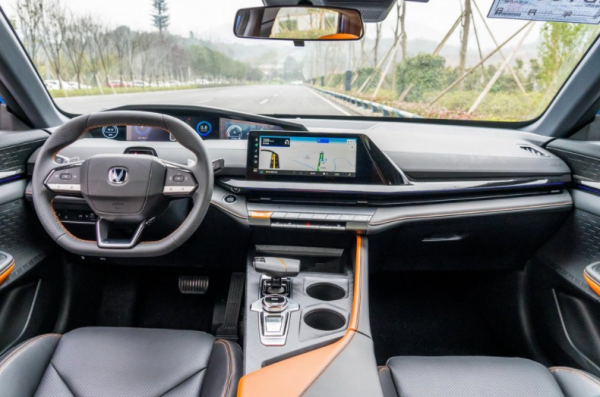 新朗逸更像帕薩特，這幾款緊湊型家轎今年將上市，每款都值得等