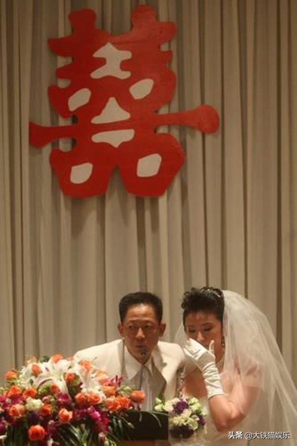 4位“不耐老”的男星,各有各的心酸,有人瘦不了,有人20就禿了 4位“不耐老”的男星,各有各的心酸,有人瘦不了,有人20就禿了