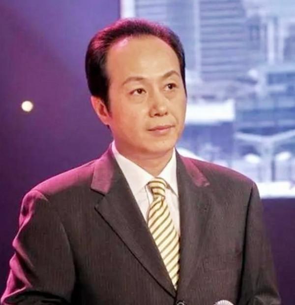 羅京去世12年，妻子曾哭到暈厥，兒子已長大成人