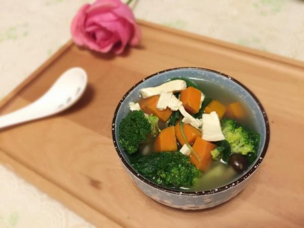 想做出那種讓產婦喝完還想喝的湯？得記住這幾個技巧，營養又鮮美