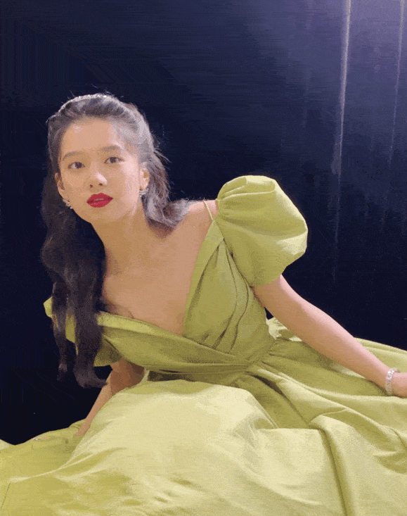 張婧儀綠色公主裙亮相北影節開幕 張婧儀綠色公主裙亮相北影節開幕