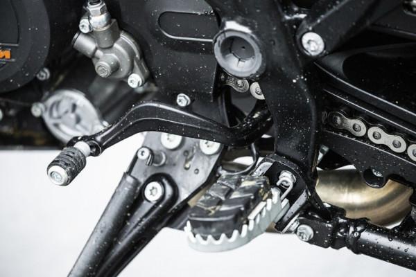 試駕測評KTM新款1290advS摩托車，帶有ACC系統