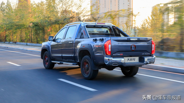 試駕 | 2.0T柴油機+採埃孚8AT，挑戰長城炮？福田大將軍表現如何