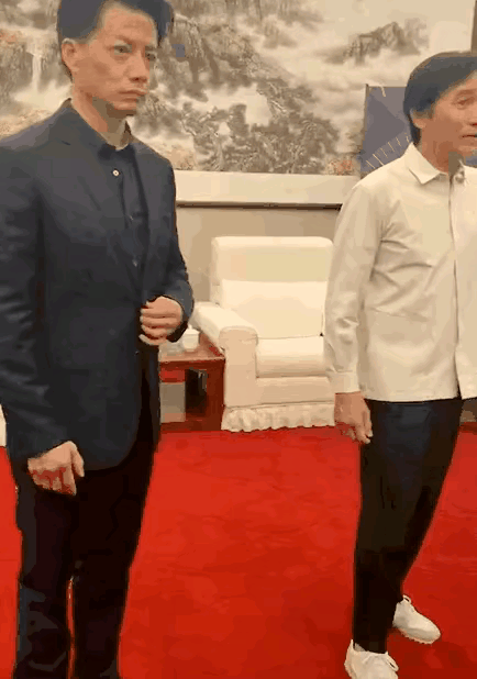 段奕宏戲裡戲外簡直判若兩人 段奕宏戲裡戲外簡直判若兩人