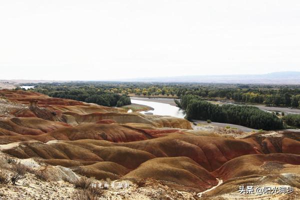 最美的雅丹地貌：五彩灘