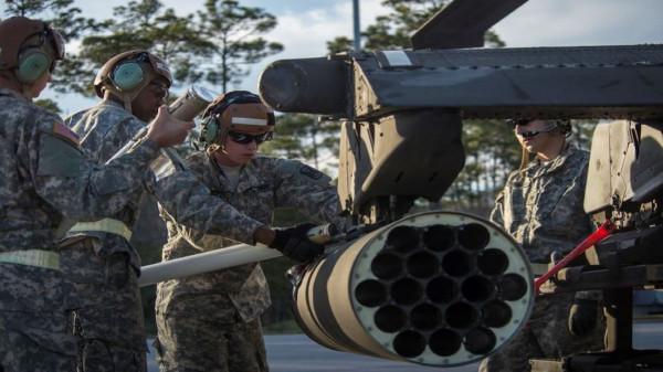 AH-64阿帕奇最強武裝直升機之主武器火蛇70航空火箭彈