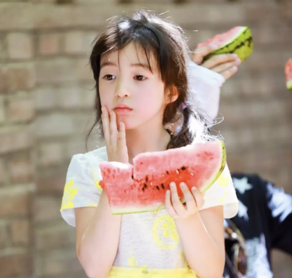 《爸爸去哪兒》女娃變化：Grace姐姐變美了，王子珊的裝扮隨馬蓉